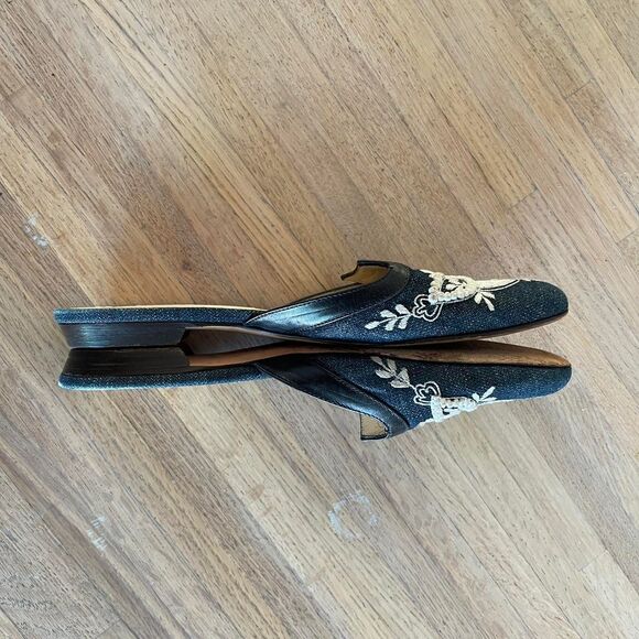 Oscar de la Renta Blue Embroidered Mules Slip-On Pointed Toe Slides Size 37.5 - Picture 7 of 8